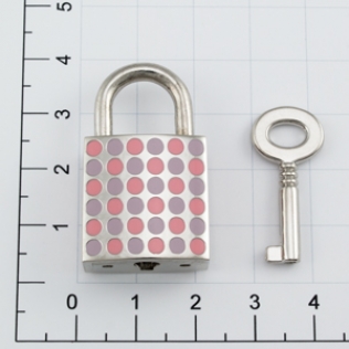 Украшение замок с ключом розовый/фиолетовый 22 мм никель