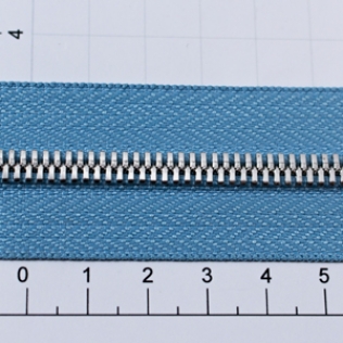 Молния рулонная №5 голубая (066), двойное звено 5 мм никель
